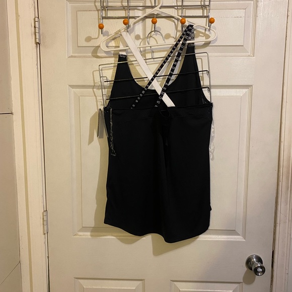 Under Armour NWT Criss-Cross Workout Tank Size XXL - Picture 4 of 8